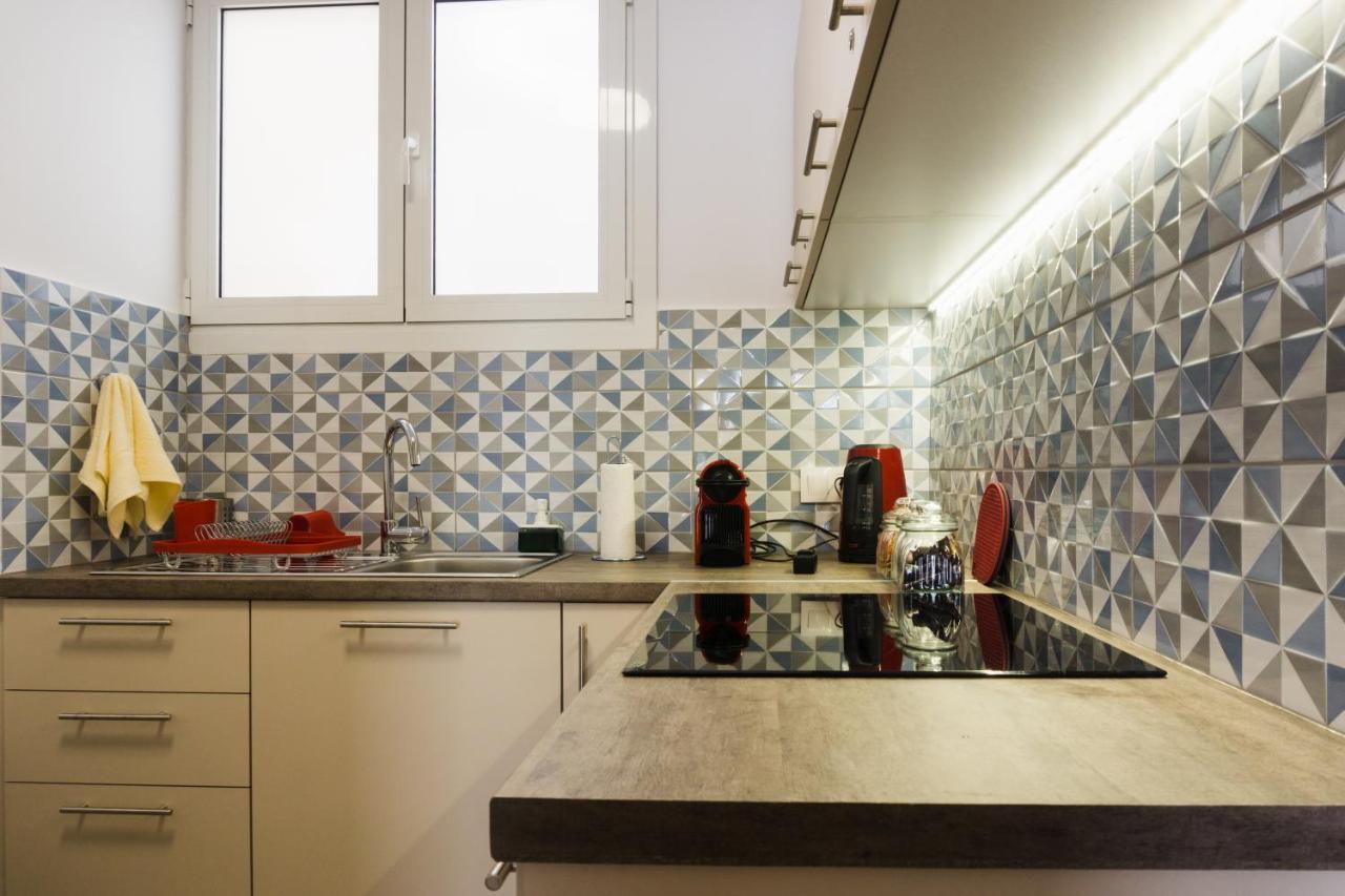 Comfort Zone Apartment In The Heart Of Афины Экстерьер фото