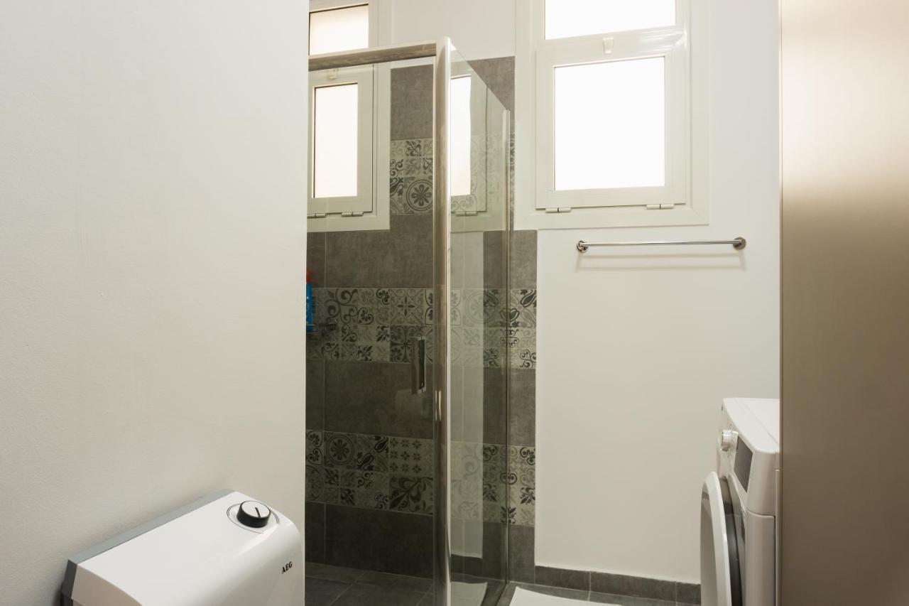 Comfort Zone Apartment In The Heart Of Афины Экстерьер фото