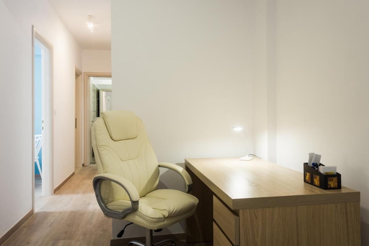 Comfort Zone Apartment In The Heart Of Афины Экстерьер фото