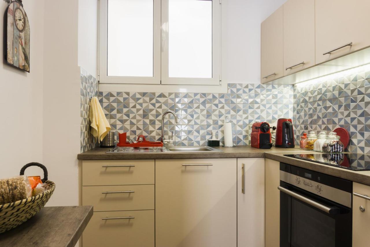 Comfort Zone Apartment In The Heart Of Афины Экстерьер фото